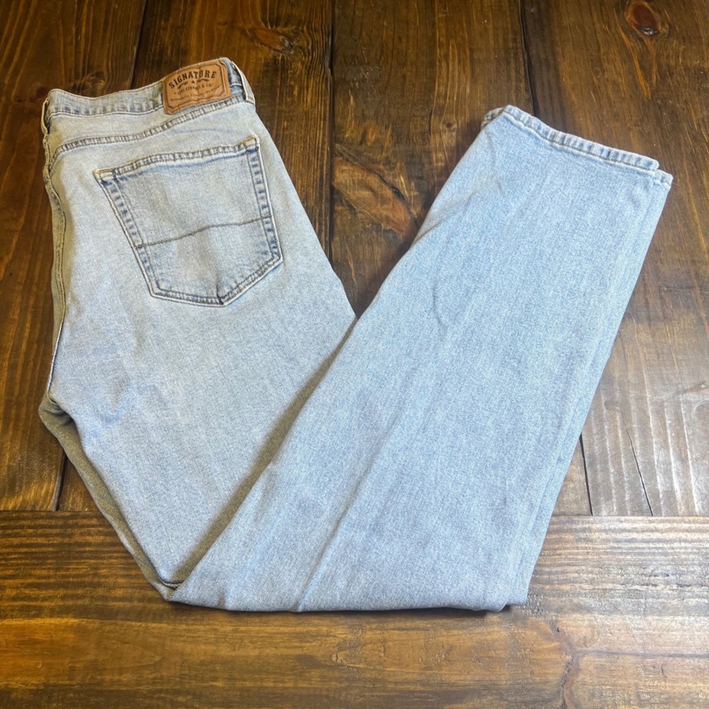 Signature by Levi Strauss & Co Mens Regular Fit Light Wash Blue Jeans W36 L34